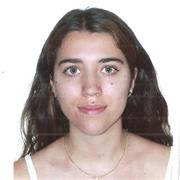 Graduada en Biotecnología, da clases de Biología y Química